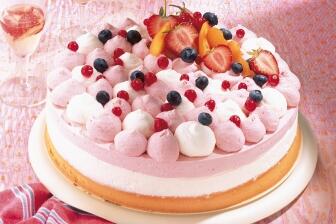 Joghurt-Beerensahne-Torte