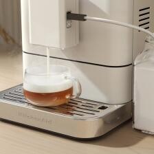 KitchenAid Kaffeevollautomat KF6 in porcelain white