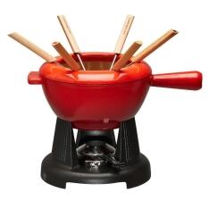 Le Creuset Käsefondue Set aus Gusseisen in kirschrot