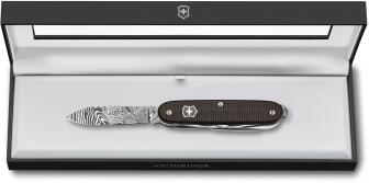 Victorinox Taschenmesser Farmer X Alox Damast Limited Edition 2024